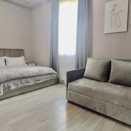 Guest House Nima Κουτάισι Εξωτερικό φωτογραφία