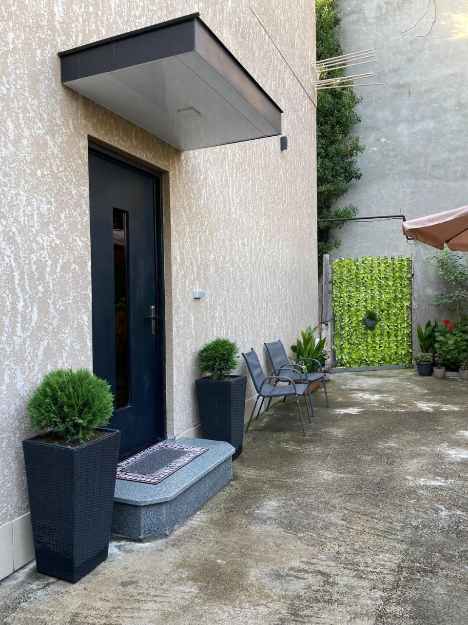 Guest House Nima Κουτάισι Εξωτερικό φωτογραφία