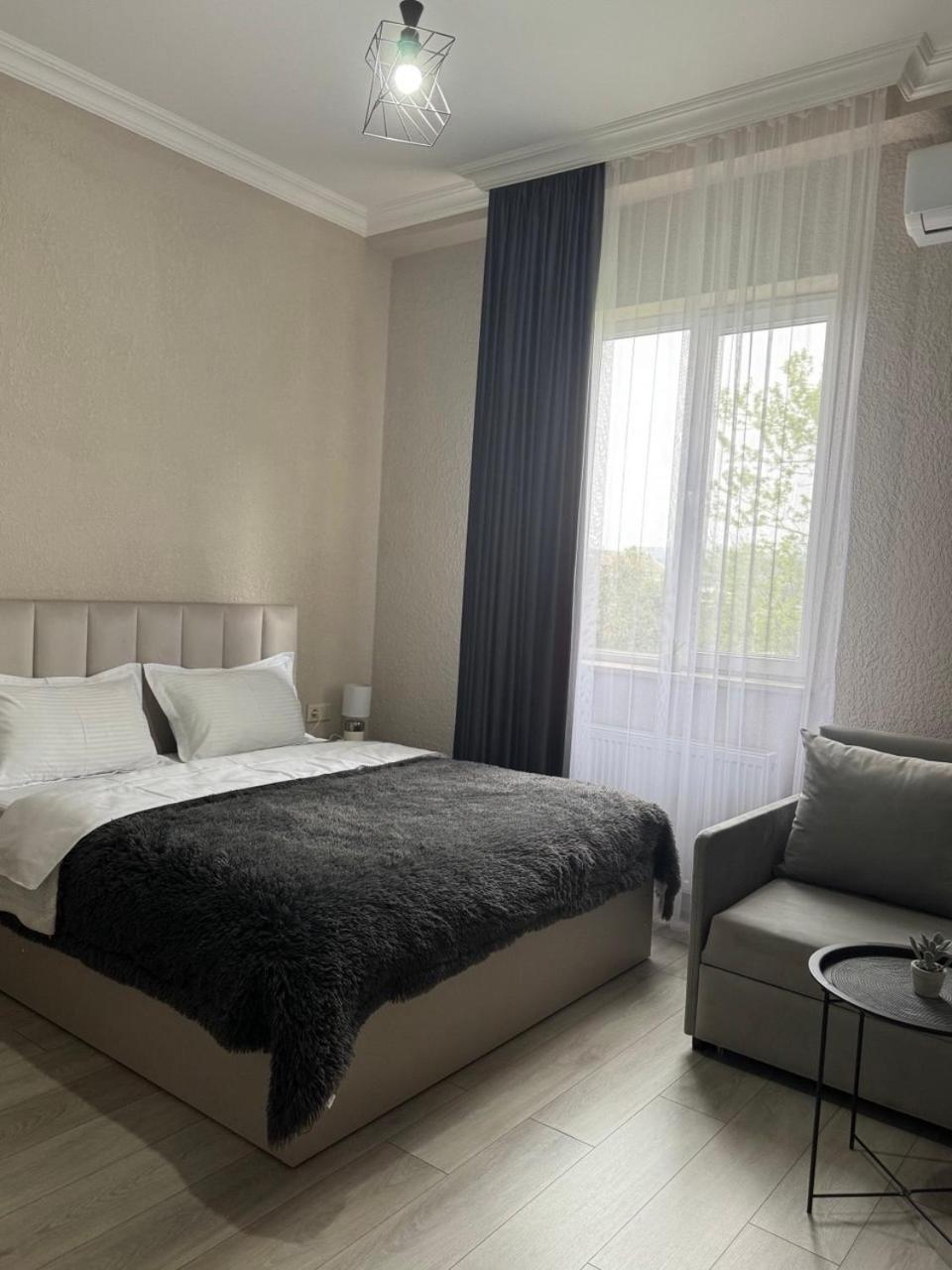 Guest House Nima Κουτάισι Εξωτερικό φωτογραφία